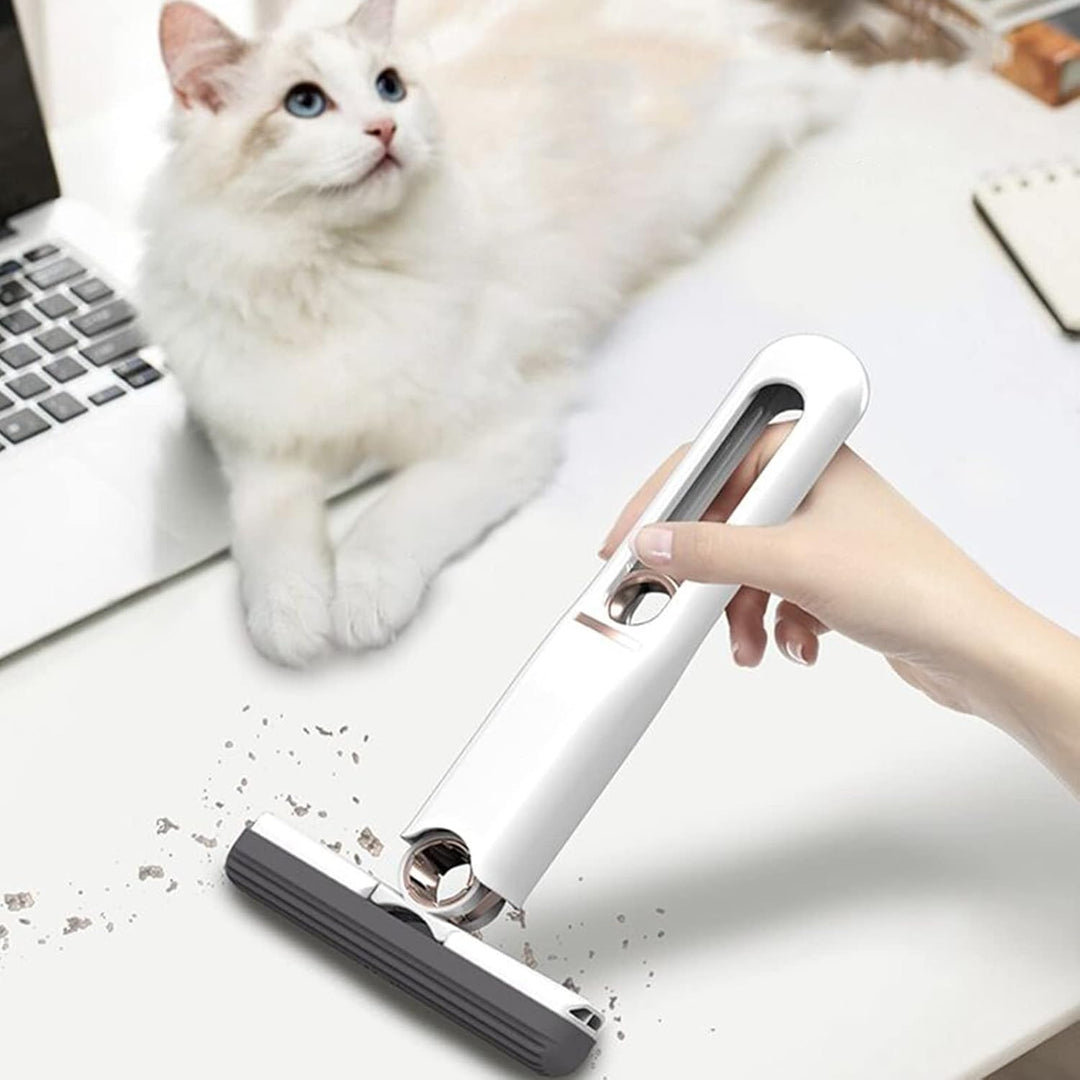 Close-up of Arivon portable self-squeeze mini mop head, highlighting its absorbent material