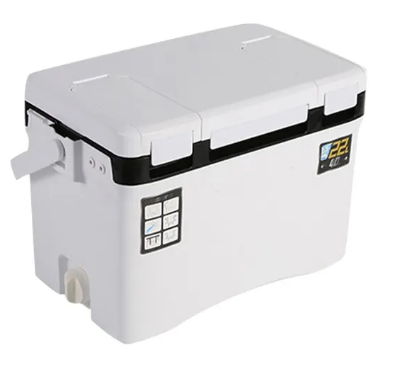 Insulated interior of the Auren fishing cooler, highlighting thick insulation for extended cold storage.