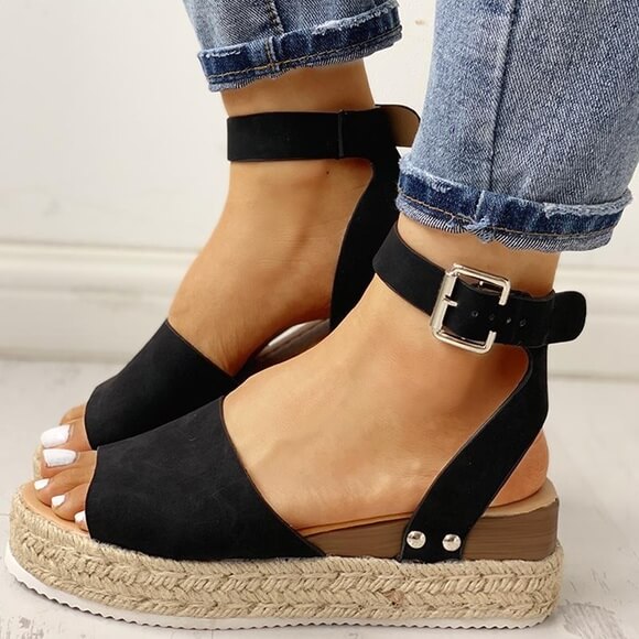 Elegant espadrille platform sandals for women, ideal for vacation or everyday wear.