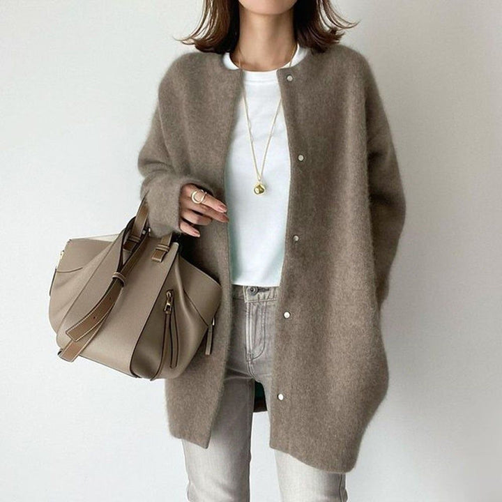 Chic women's lightweight khaki summer jacket with a single button, perfect for versatile casual fashion.