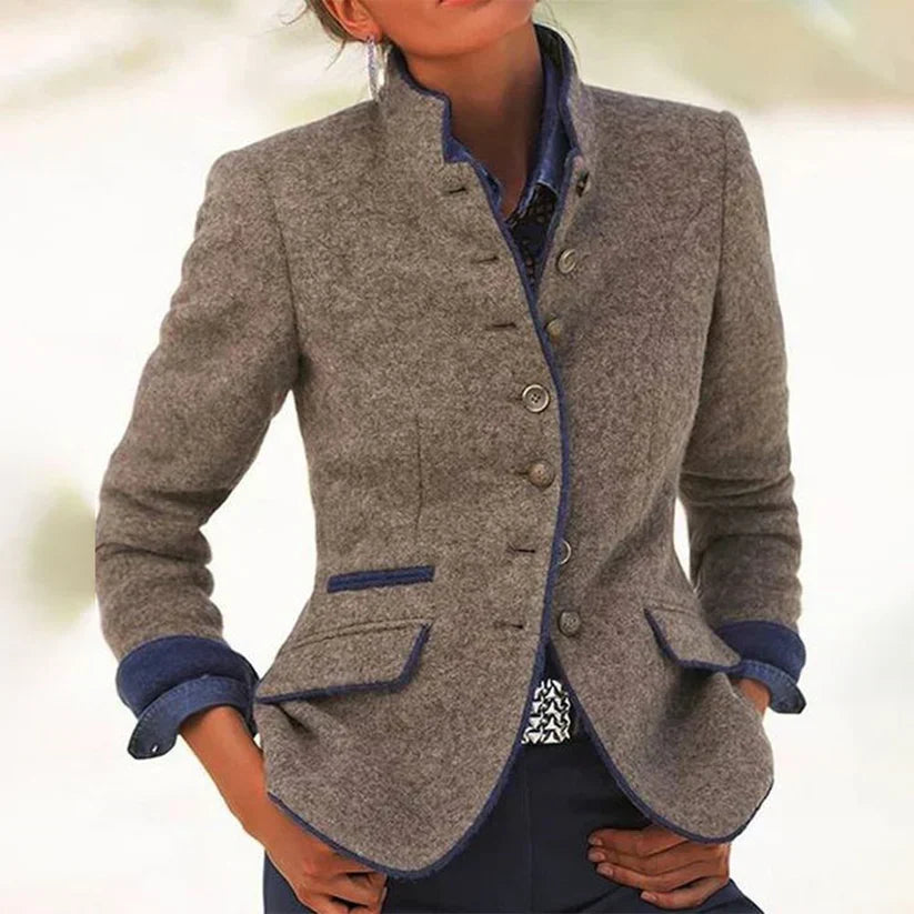 Chic women's plain vest for versatile layering. Comfortable & stylish outerwear, perfect for casual or elegant outfits.