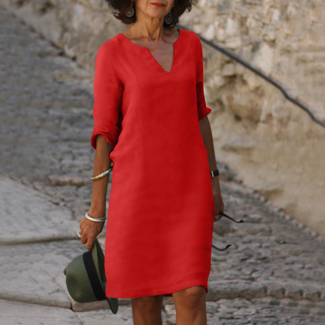 Chic Women's Summer Maxi Dress for effortless style, comfort. Versatile short sleeve sundress.