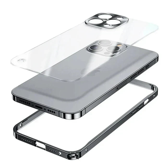 Slim-fit clear MagSafe case for iPhone 15, offering SteelGuard impact resistance.