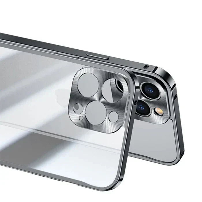 MagSafe compatible clear case for iPhone 15 Pro, with integrated SteelGuard technology.
