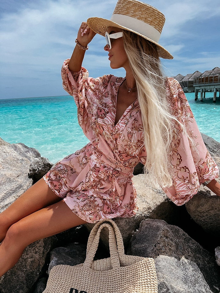 Front view: Women's lilac summer outfit, a versatile & fashionable two-piece for warm weather.
