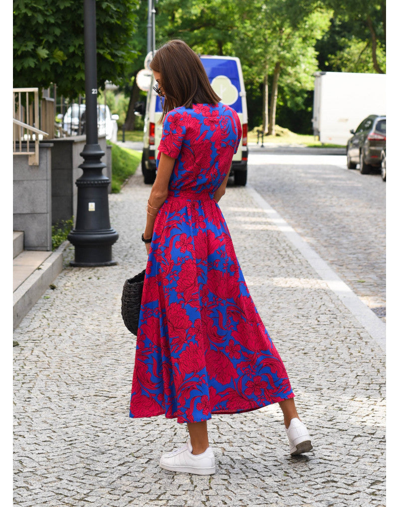Effortlessly stylish Lina women's summer dress. Comfortable, loose fit, perfect for warm weather & casual days.