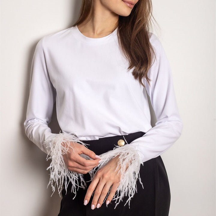 Women's comfortable long sleeve t-shirt, round neck. A versatile, slim fit basic for all casual occasions.
