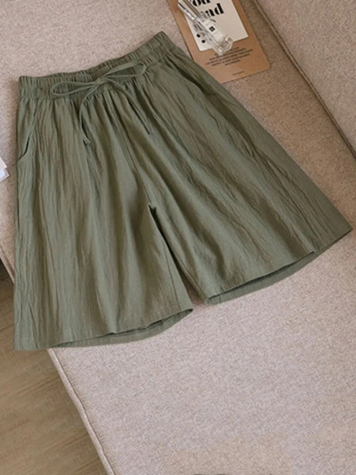Everyday women's casual shorts, Melina style, with a comfortable elastic stretch waist. Great for summer leisure.
