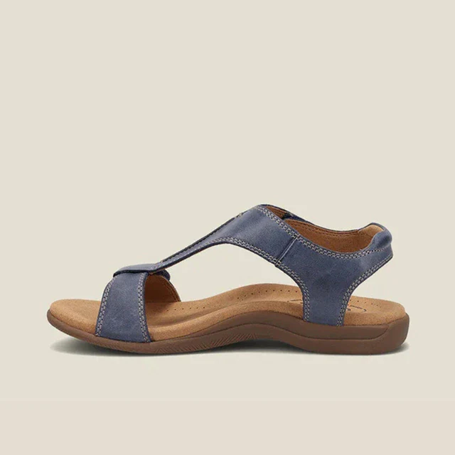 Lightweight women's summer sandals featuring adjustable fit for all-day comfort, ideal for beach & travel.