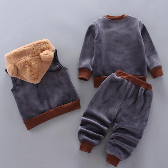 3-piece baby & toddler set with long-sleeve top, pants, and hat featuring cute bear print. Warm kids clothes.