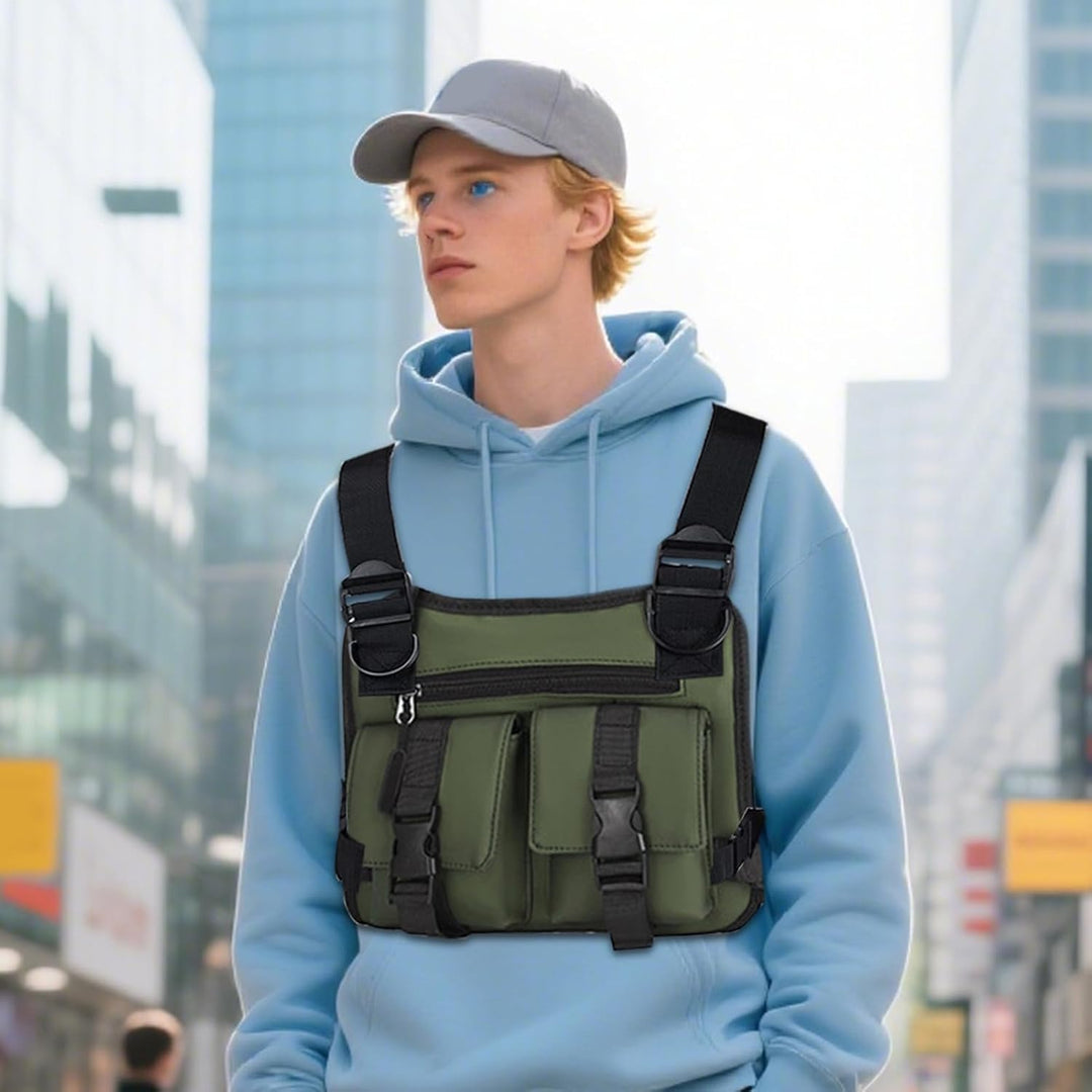 Close-up:dravon vest's reflective elements, enhancing safety for men during night runs