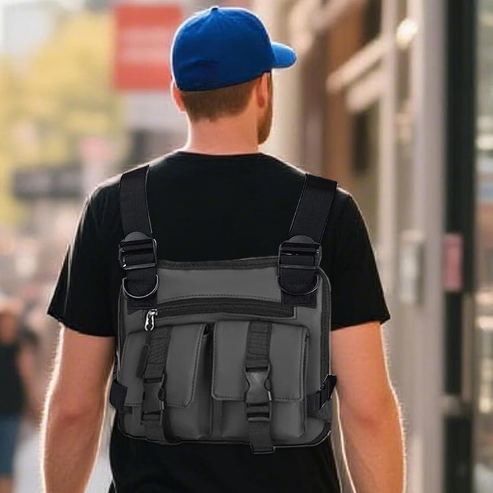 Men's Dravon oxford cloth vest, water-resistant material, suitable for diverse weather conditions