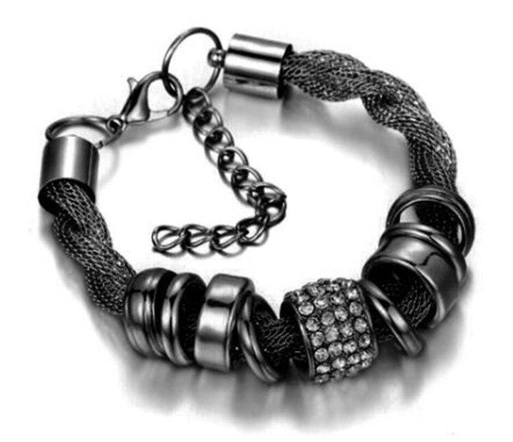 Stylish braided women's bracelet, perfect for everyday wear or special occasions, modern jewelry
