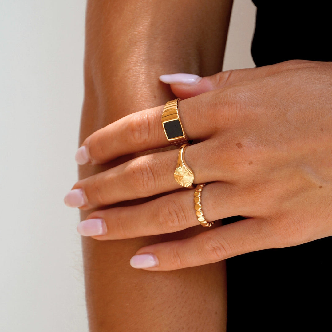 Everyday elegant beaded ring for women. Elina design, waterproof & hypoallergenic in gold/silver.