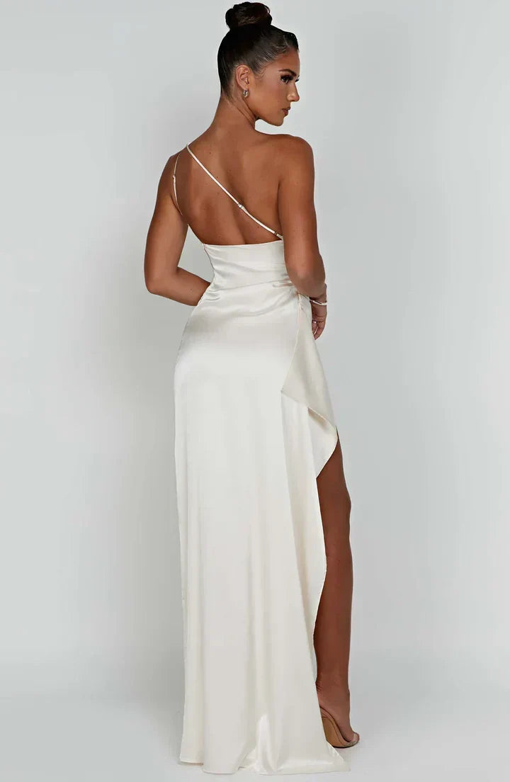 Fashion-forward one-shoulder split dress for women, an elegant choice for any party.