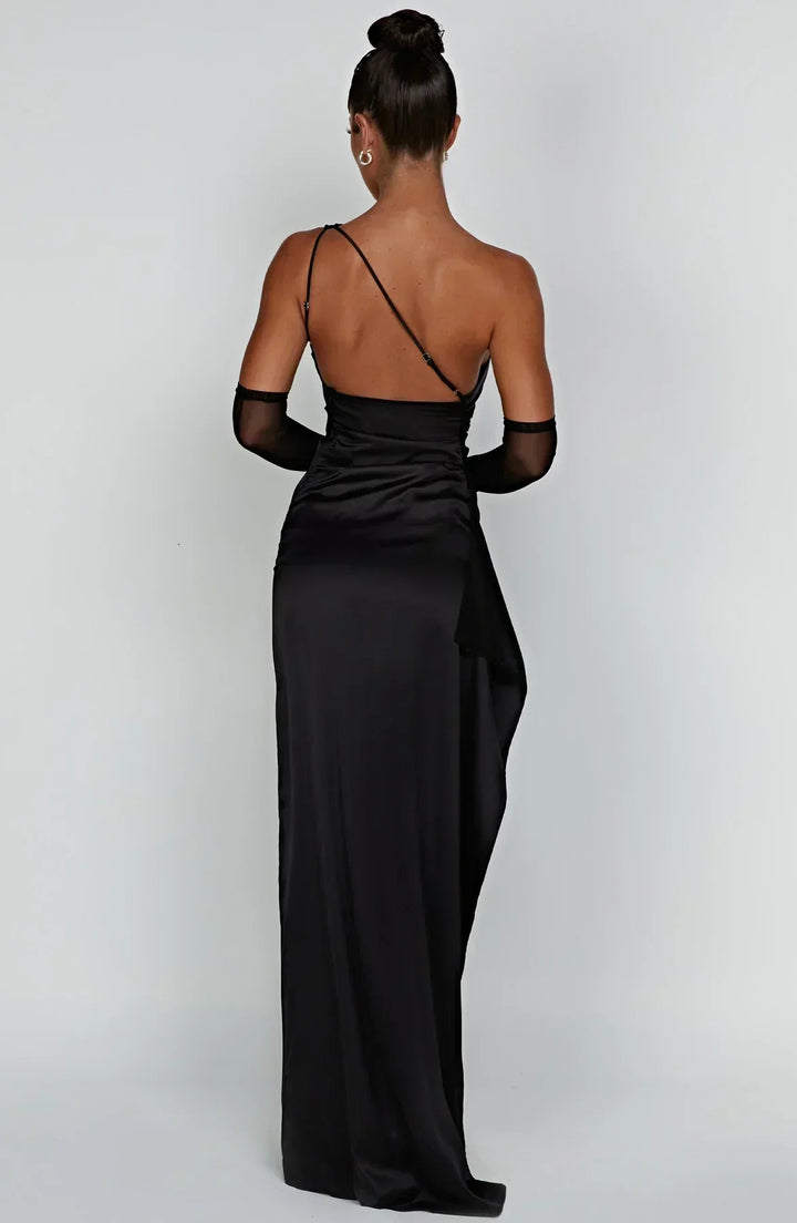 Elegant one-shoulder formal gown with a stylish split, a women's Vivienne party dress.