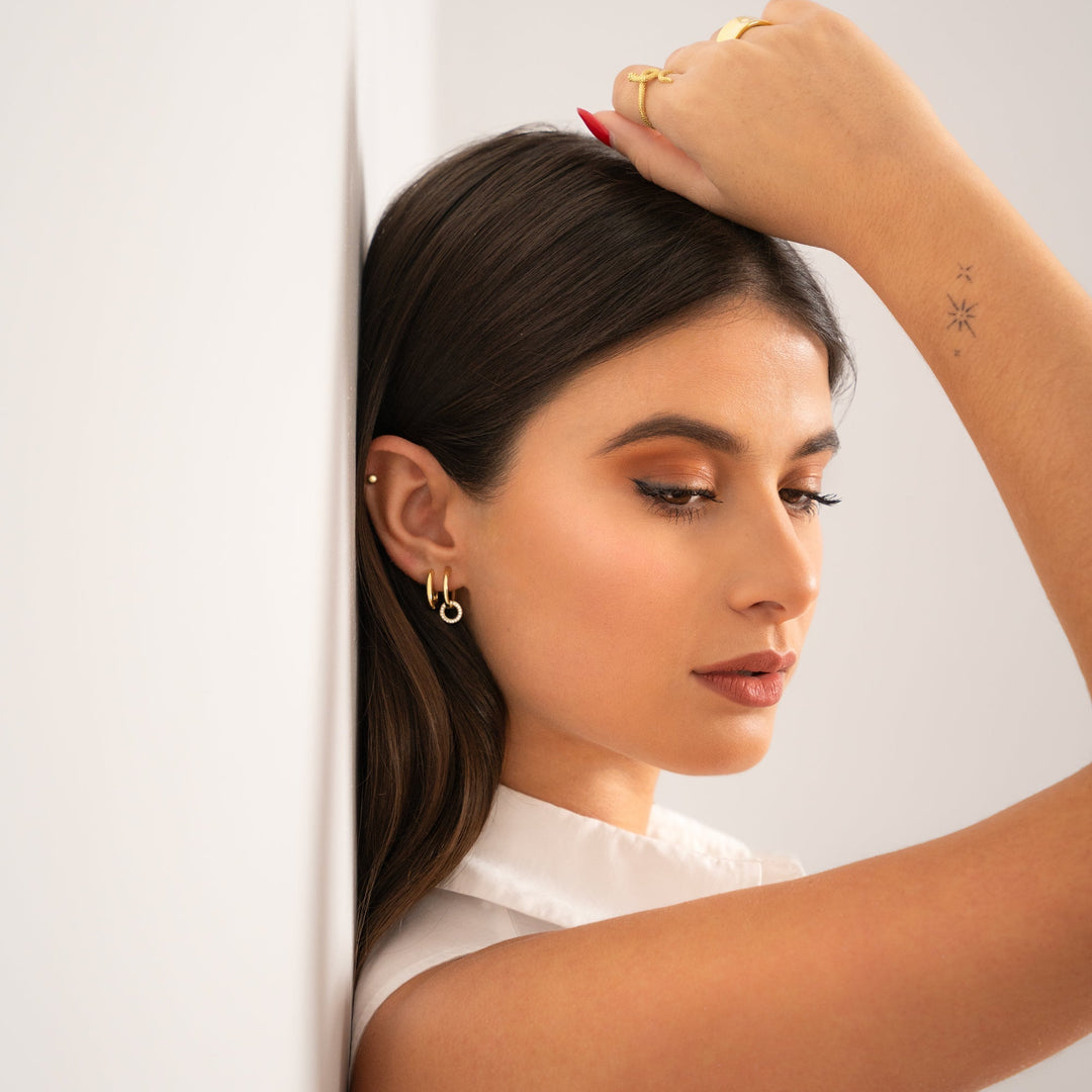 Stylish connected hoop earrings for women, silver & gold plated. A delicate and elegant gift for her.