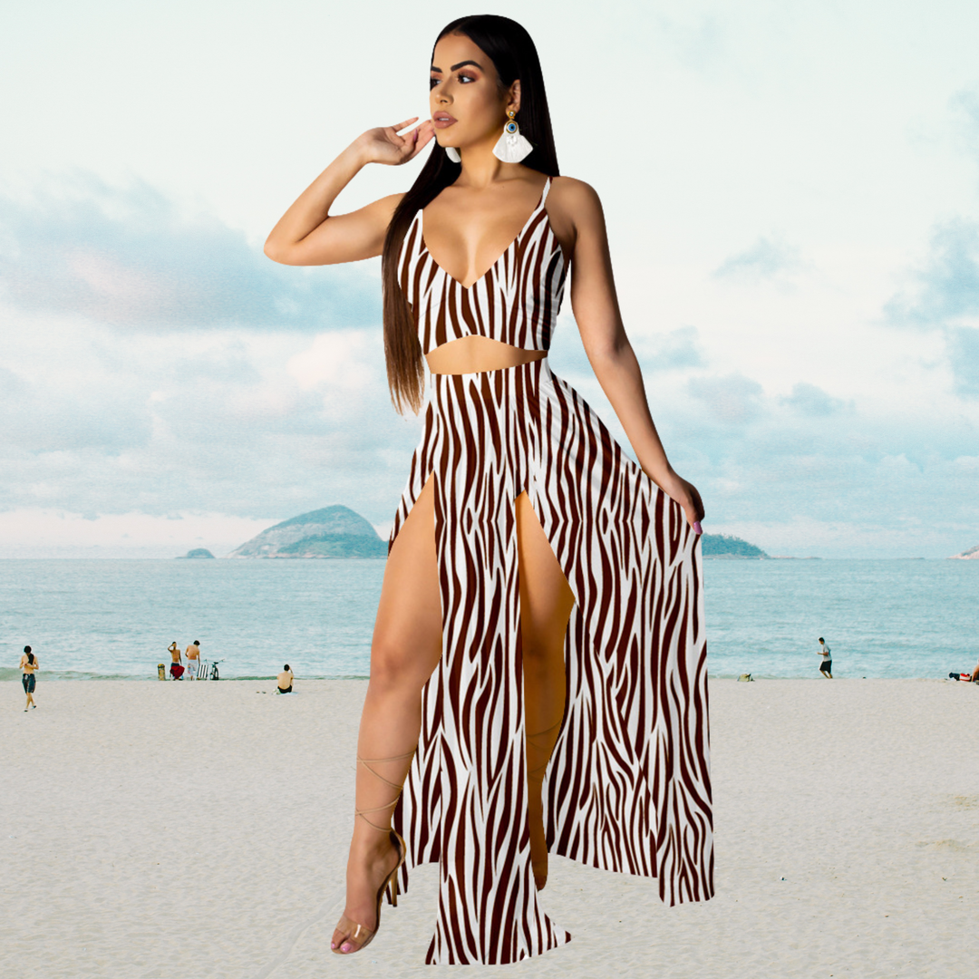 Women's glamorous Naïma halter top and split maxi skirt set, ideal for holiday occasions