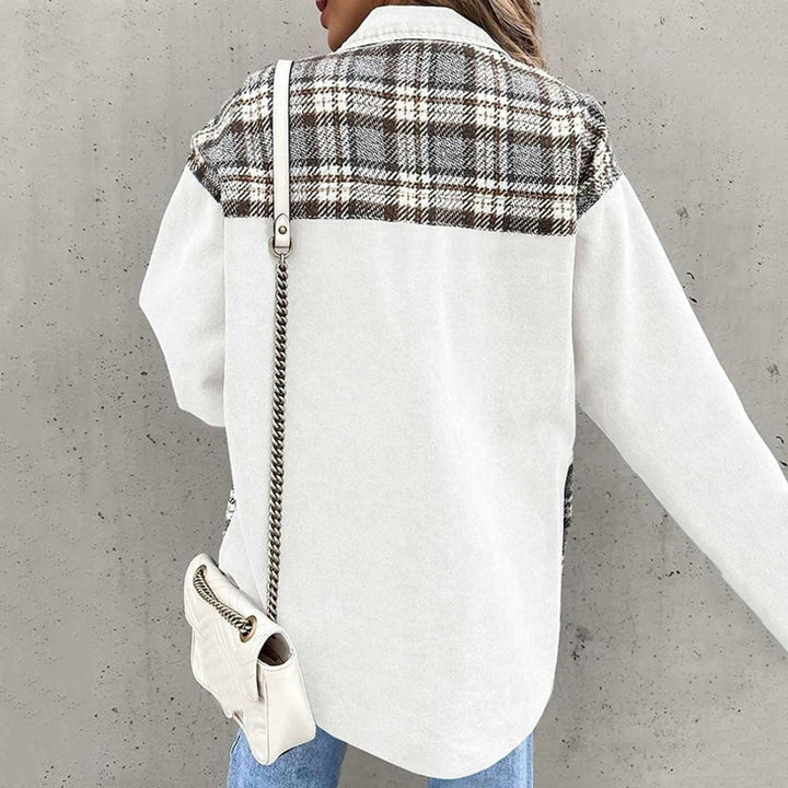 Elegant women's jacket, a versatile fashion coat for everyday wear with a comfortable fit.