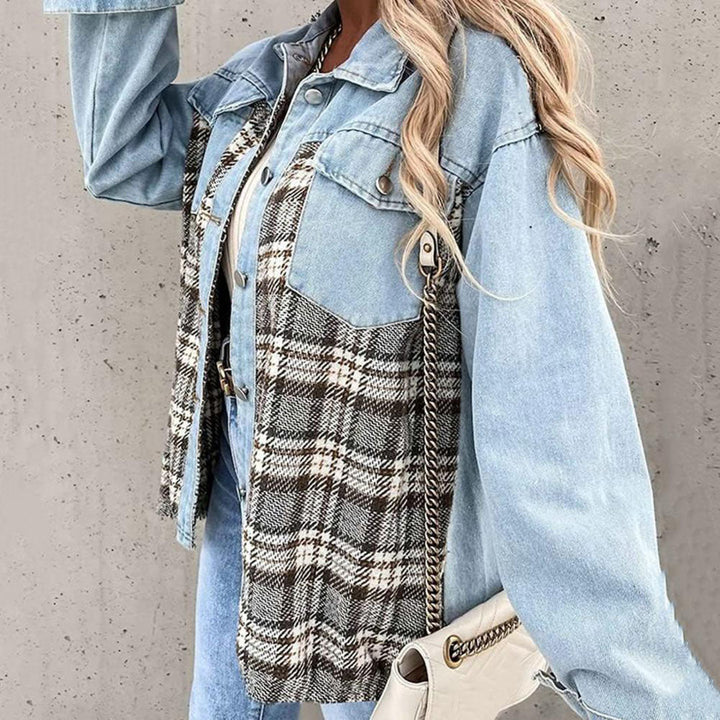Modern ladies jacket, ideal for everyday wear, offering a comfortable fit and elegant style.