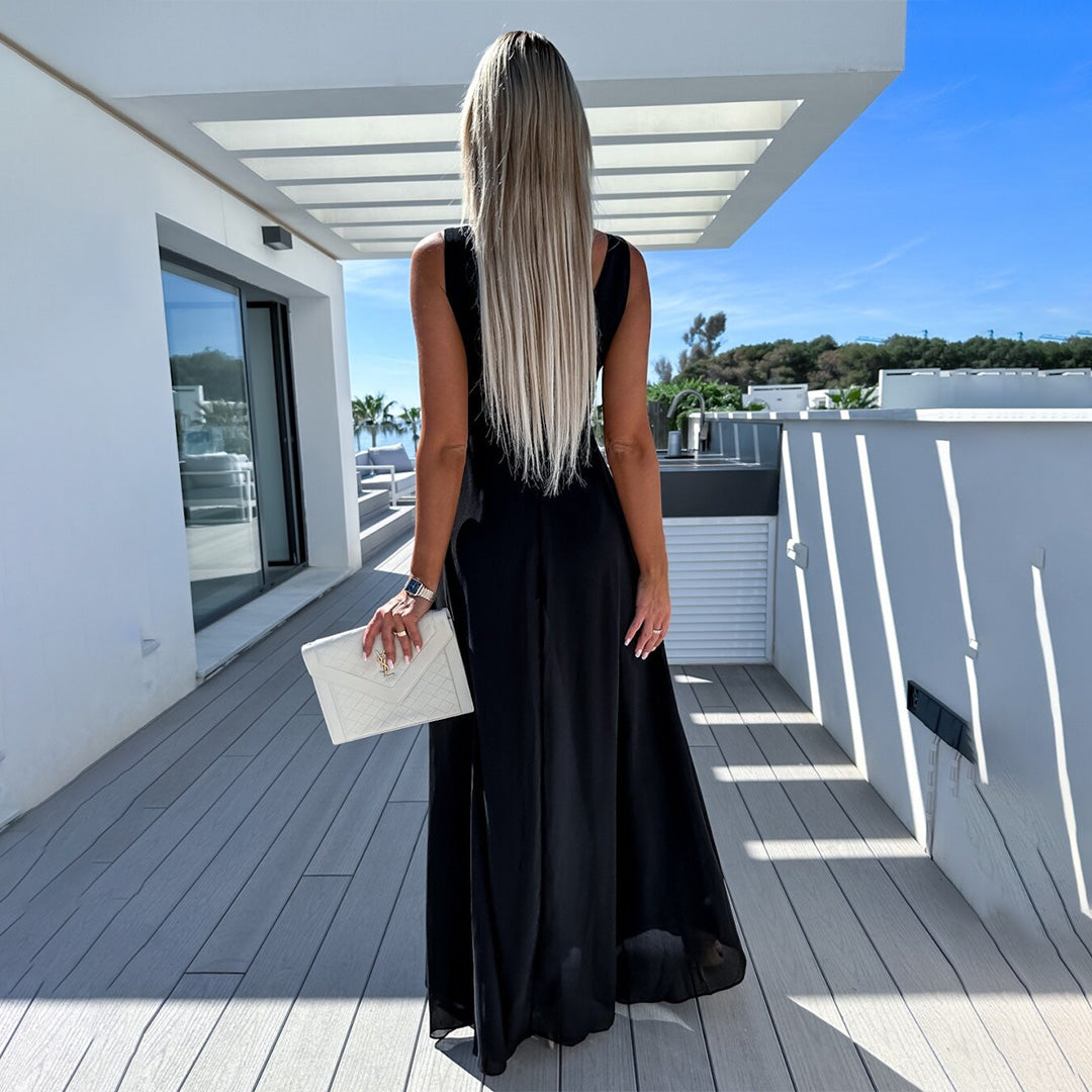 Women's festive jumpsuit, elegant evening wear for special occasions. A stylish dress alternative.