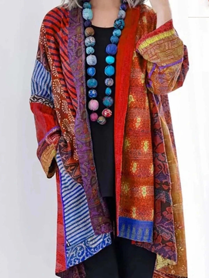 Stylish women's knit vest. Comfortable and versatile sleeveless top for elegant layering and casual outfits.