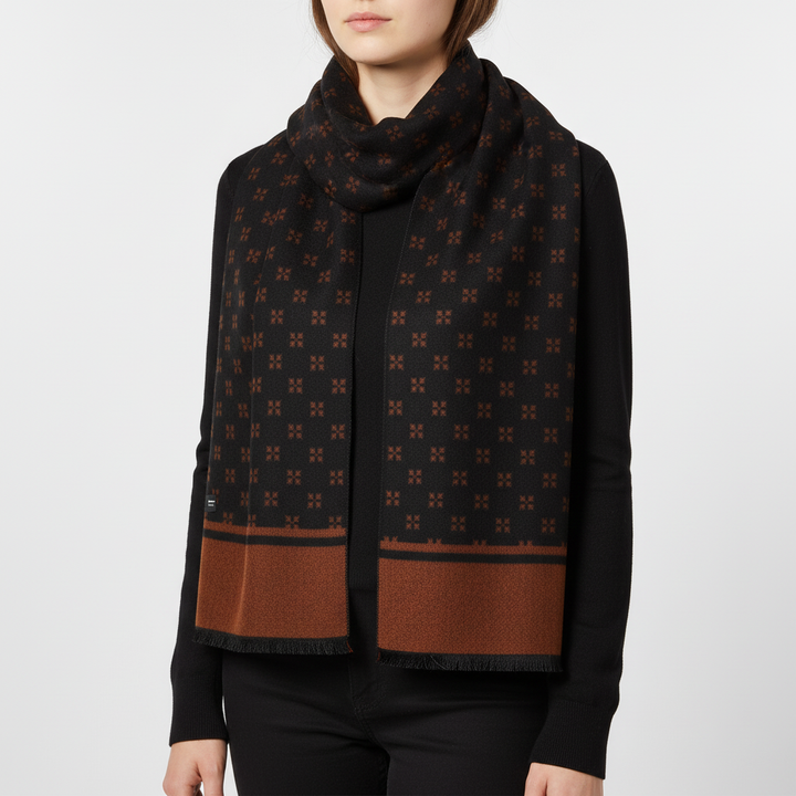 High-quality women's knitted scarf, blending the luxury of silk and warmth of cashmere.