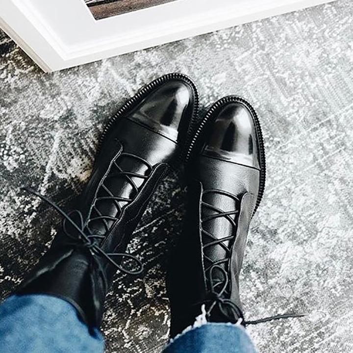 High-quality women's luxury boots with trendy heels, offering sophisticated and comfortable footwear.