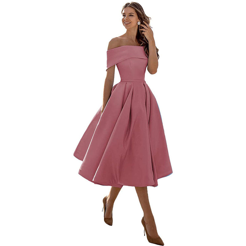Elegant women's strapless bodycon dress for evening parties. Perfect formal wear for special occasions.