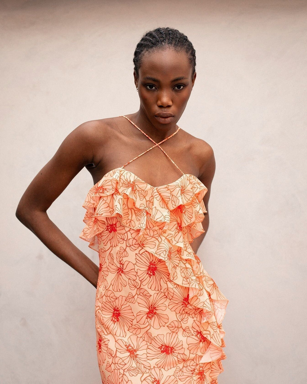 Stylish women's summer dress: floral chiffon maxi with elegant ruffles and flowy fit