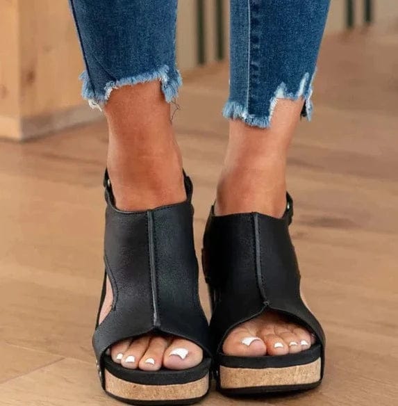 Stylish women's orthopaedic wedge sandals, offering fashion and crucial foot support.