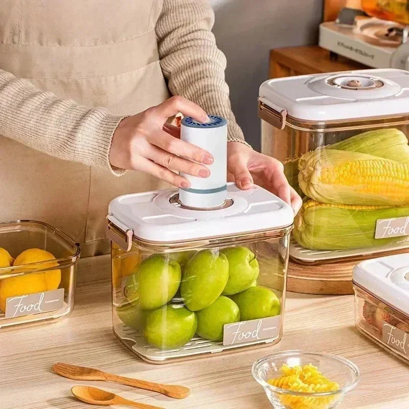 FreshLock transparent food vacuum storage box with hand pump, ideal for meal prep and kitchen organization.