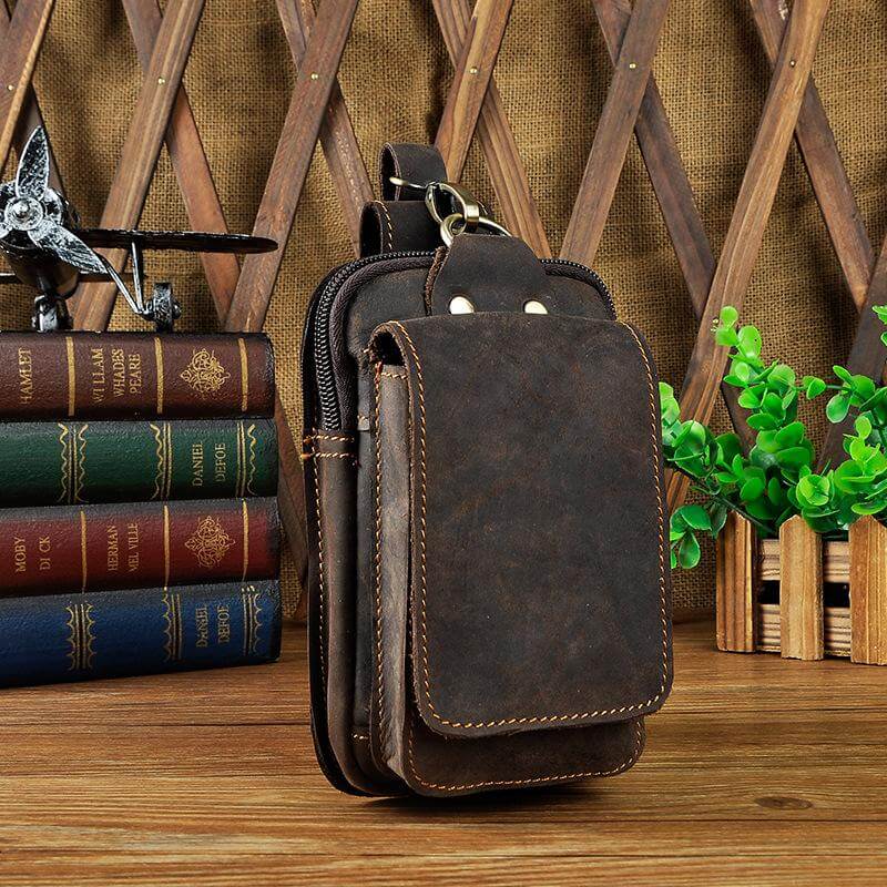 Modern men's genuine leather fanny pack, sleek for hands-free style & everyday essentials.