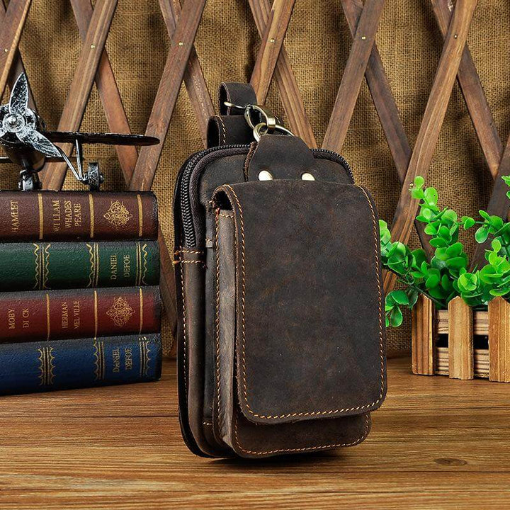 Modern men's genuine leather fanny pack, sleek for hands-free style & everyday essentials.