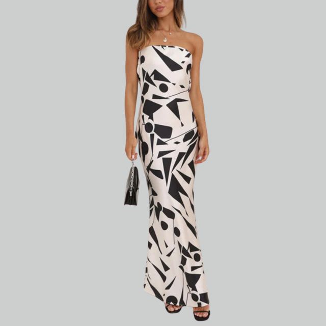 Women's comfortable jade strapless maxi dress, ideal for summer beachwear, vacation, or casual evenings.