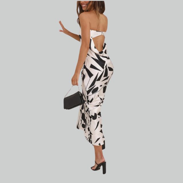 Flattering jade strapless maxi dress, a chic and comfortable choice for women's summer parties or resort wear.