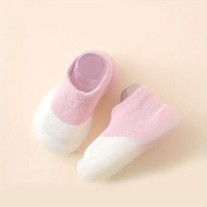 Stylish FreeStep barefoot sneakers for boys & girls, designed for healthy foot development & play.