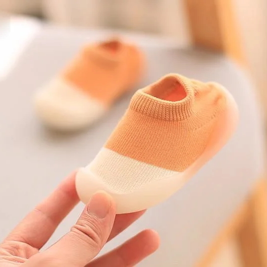 Comfortable NaturalStep barefoot shoes for kids, ideal for everyday wear & foot health.