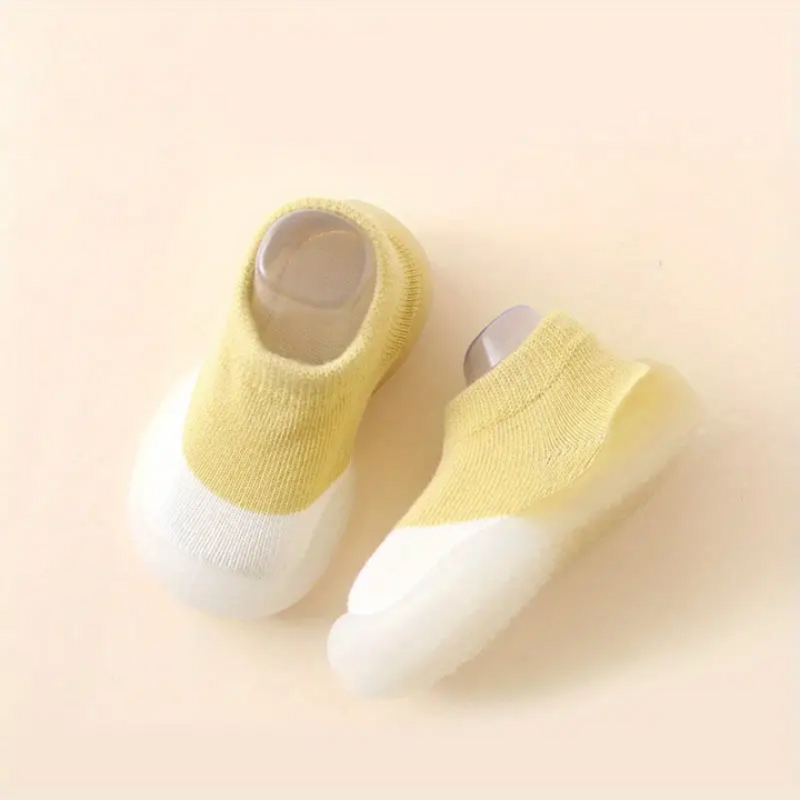 Kids' flexible NaturalStep barefoot walking shoes, promoting natural movement & foot health for toddlers.