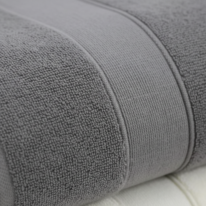 ColorWonder large absorbent bath towel, made from plush cotton for ultimate softness and spa luxury