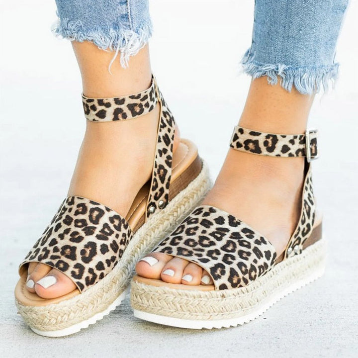 Women's Leona high heel summer shoes. Trendy zipper sandals with peep toe and sturdy block heel.