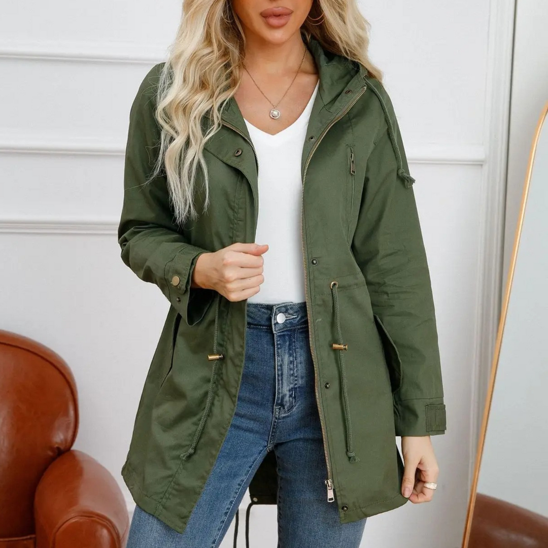 Lightweight women's Amira long fit summer jacket, stylish and water repellent, perfect for transitional weather.
