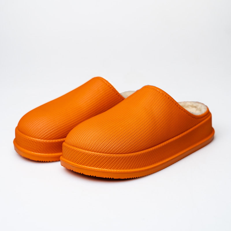 Luna Cloud-Soft women's comfort slippers, luxurious slip-on home footwear, cushioned & cozy.