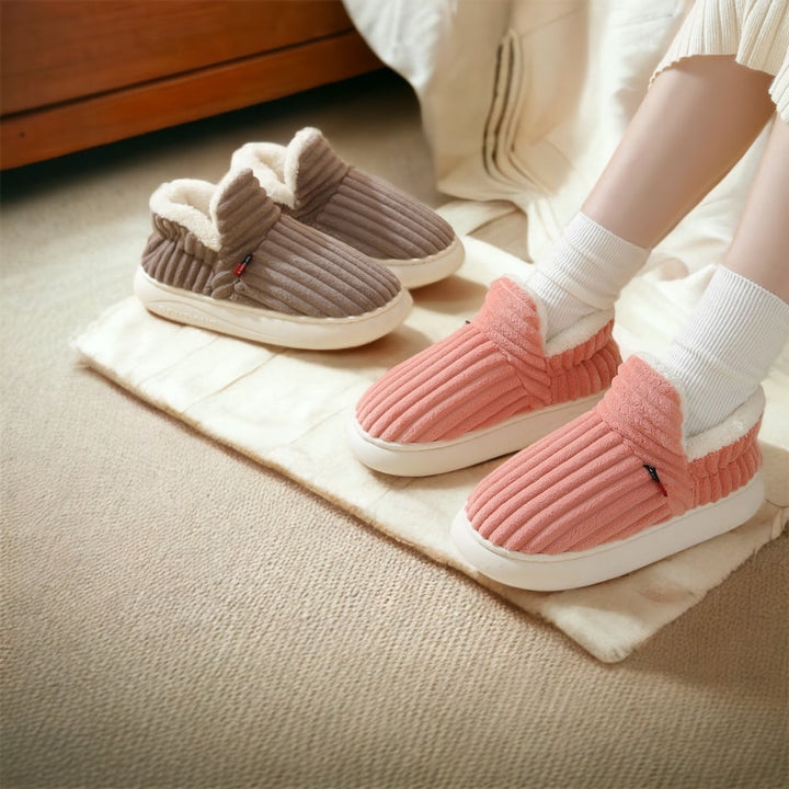 Warm Elise luxury slippers for women, designed for ultimate coziness and non-slip indoor use.