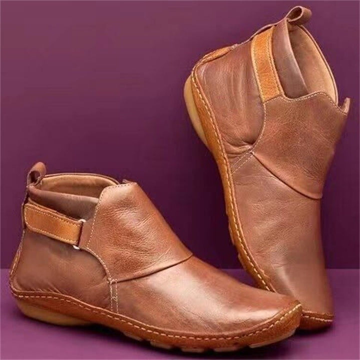 Luxury women's orthopaedic comfort shoes in stylish brown. Perfect for everyday wear, offering excellent foot support.