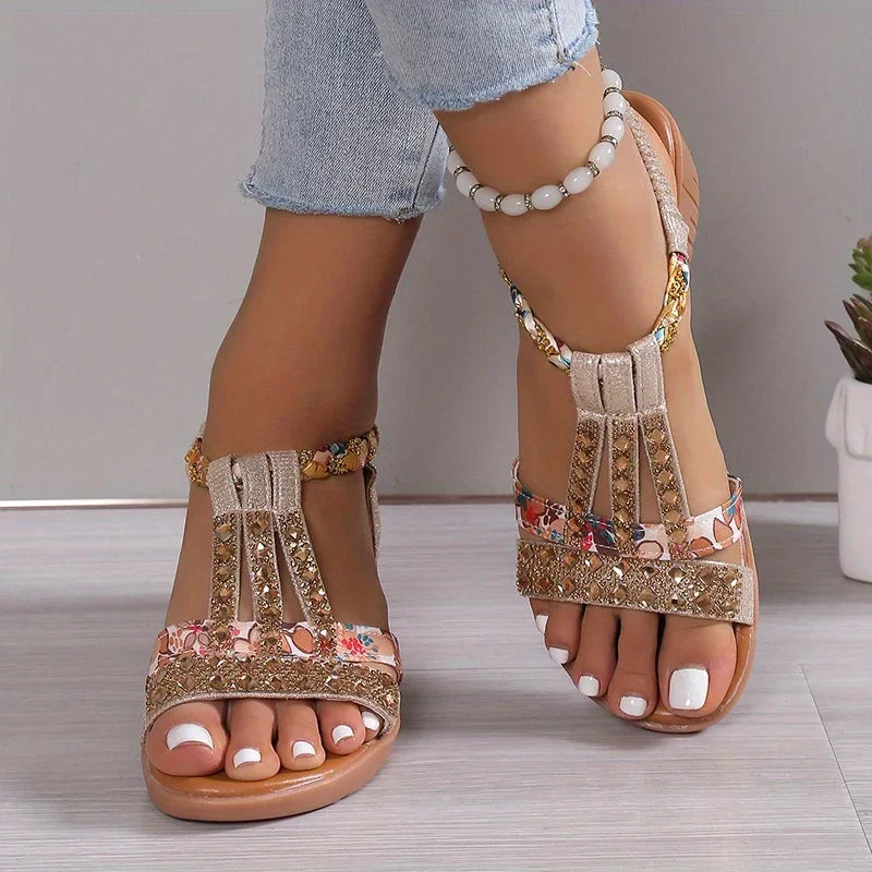 Marla women's orthopaedic sandals: soft sole, wedge heel, and arch support for all-day comfort.