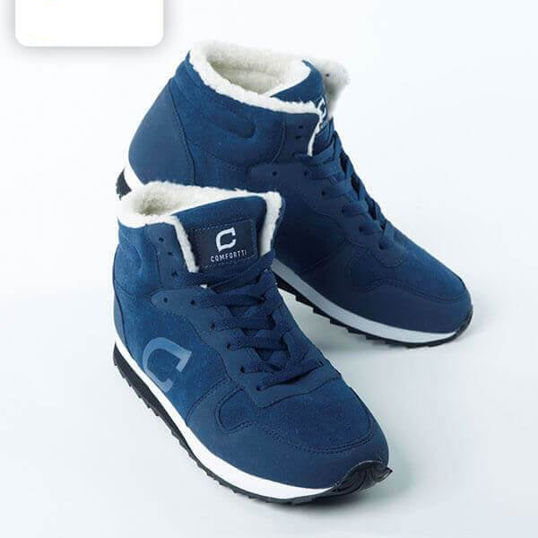 Back of Bjorn men's warm winter snow boots, highlighting durable construction & anti-slip tread for ice.