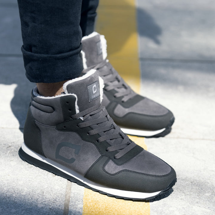 High-performance men's Bjorn snow boots for extreme cold & icy winter conditions. Warm, anti-slip.