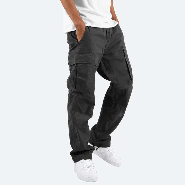 Versatile men's cargo pants, perfect for everyday fashion & outdoor activities.