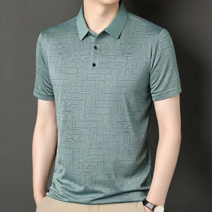 Wardrobe essential men's short sleeve t-shirt. Versatile casual top for everyday comfort.